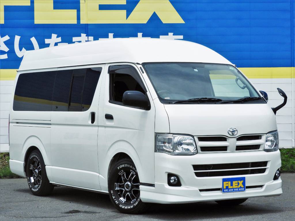 人気の３型で、希少なナロー・ハイルーフの、さらに希少な５ＭＴ車両になります。次に探せといわれても見つけるのは困難なお車ですから、ご検討はお早めに！