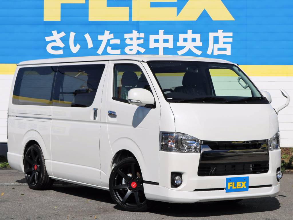 パワースライドドア、助手席エアバック、１００V電源、バックカメラのオプション装着済み！