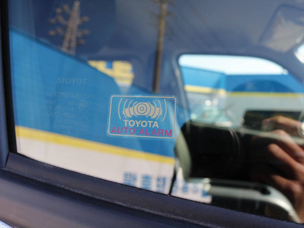 新型車両には純正オートアラームが標準装備になりました♪