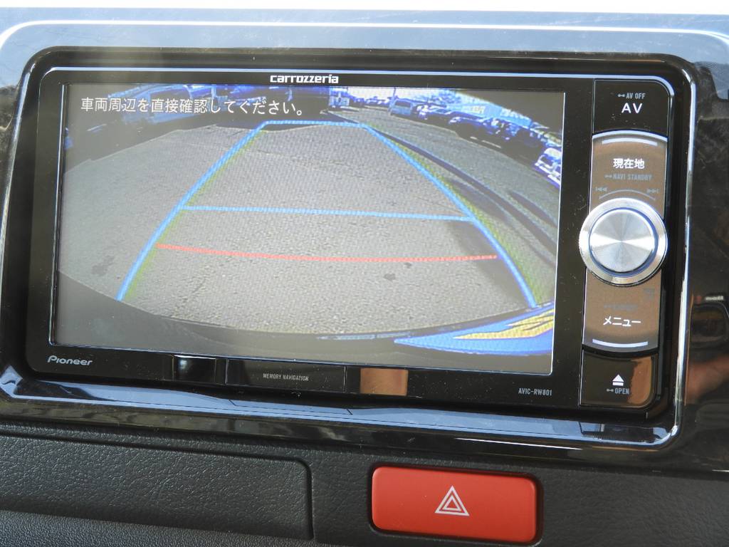 バックカメラの映像もナビに連動加工済み！