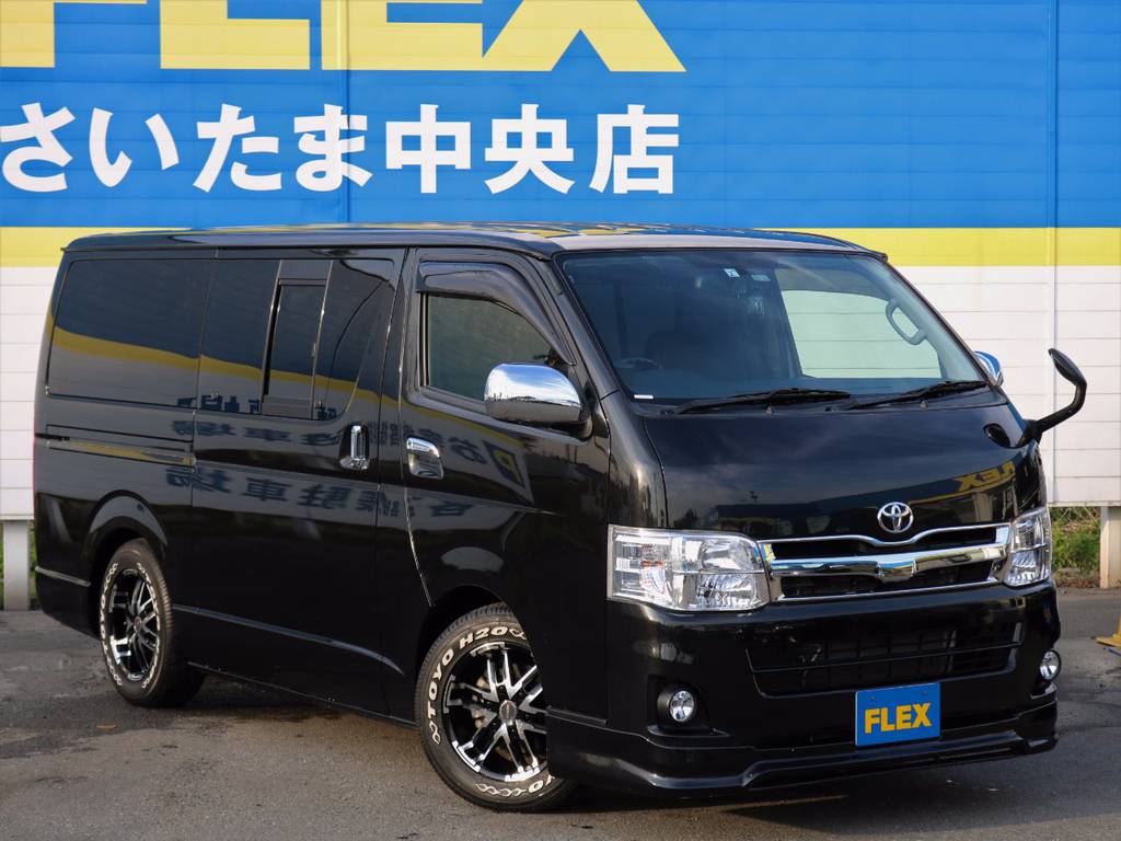 足元は人気のＴＯＹＯ Ｈ２０タイヤ×ＭＫＷホイルの組み合わせ★２インチローダウンもルックスと実用性を兼ね備えており、お勧めです♪