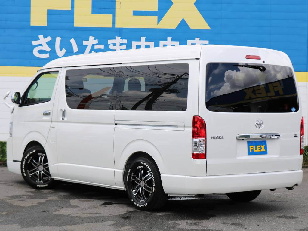 人気のメーカーオプションパールホワイトカラー！内装もこだわってます！