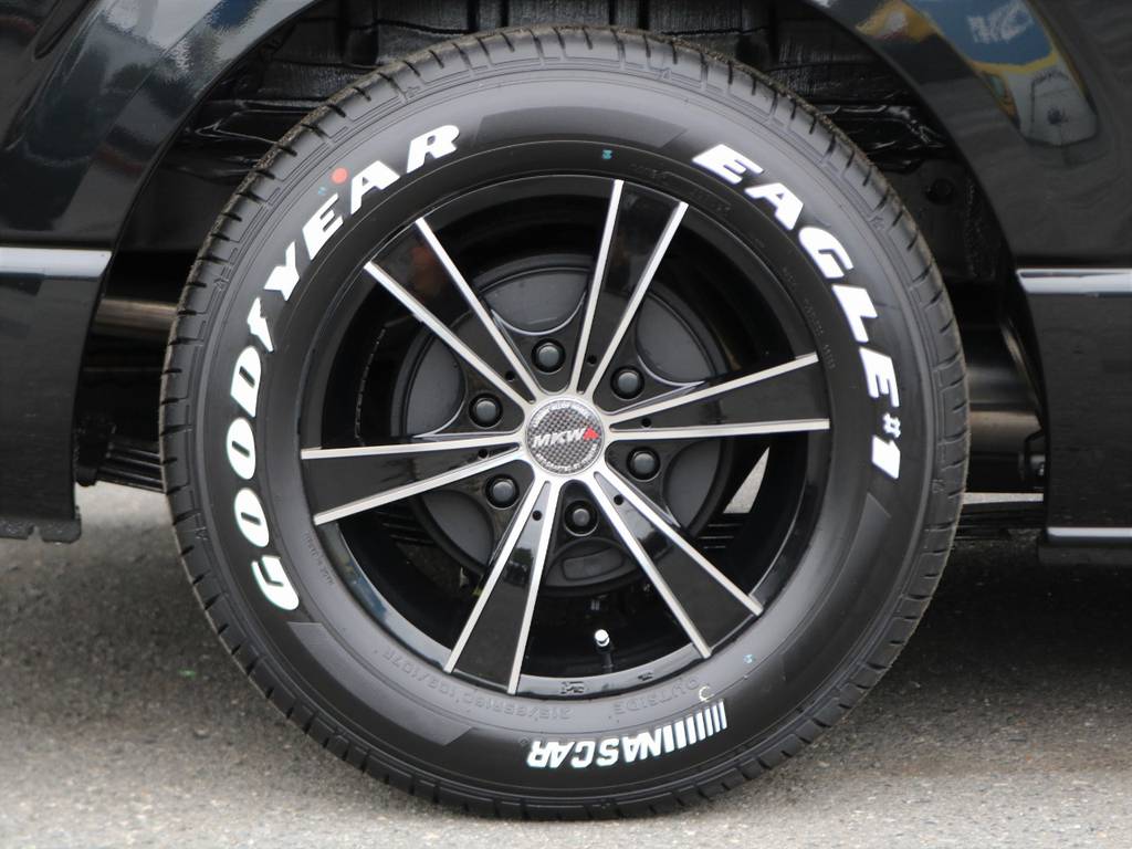 グッドイヤーナスカーホワイトレタータイヤ　MKW　MK65アルミホイール！