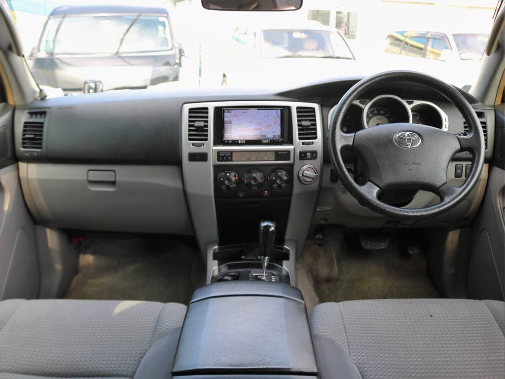 内装の程度も良好です◎お買い得車両のためオリジナルコンディションになりますが、社外ハンドルやシートカバーなど追加カスタム大歓迎です！