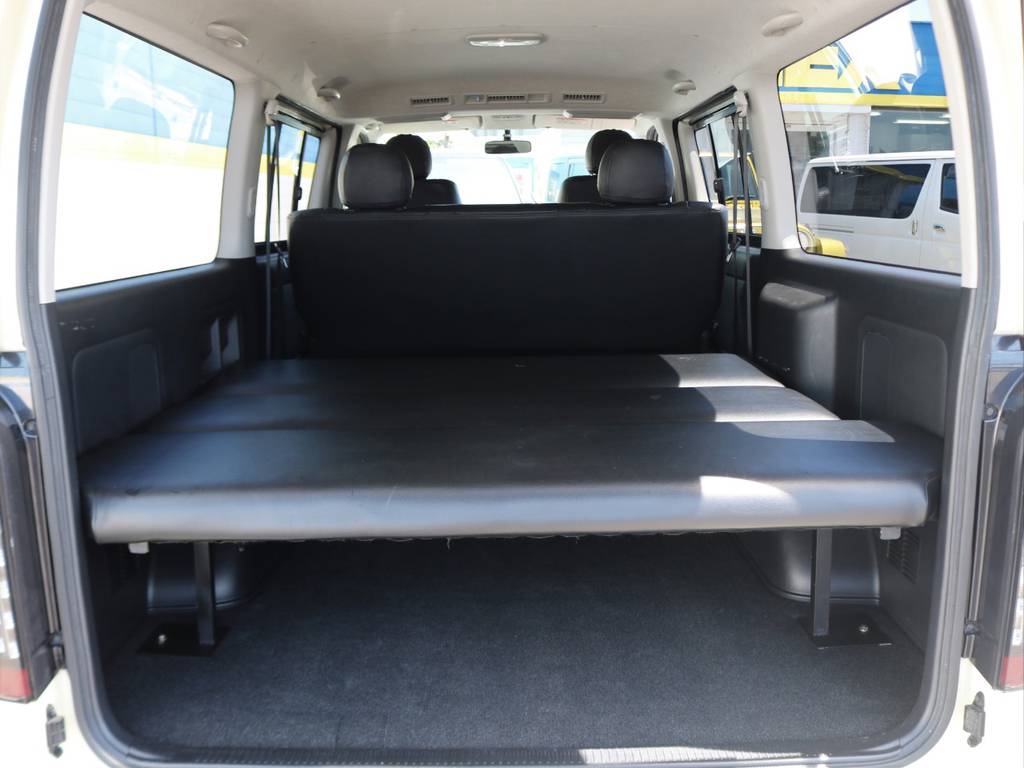 車中泊に便利なベッドキット！パーキングエリアでちょっとした休憩にも役立ちますよ♪
