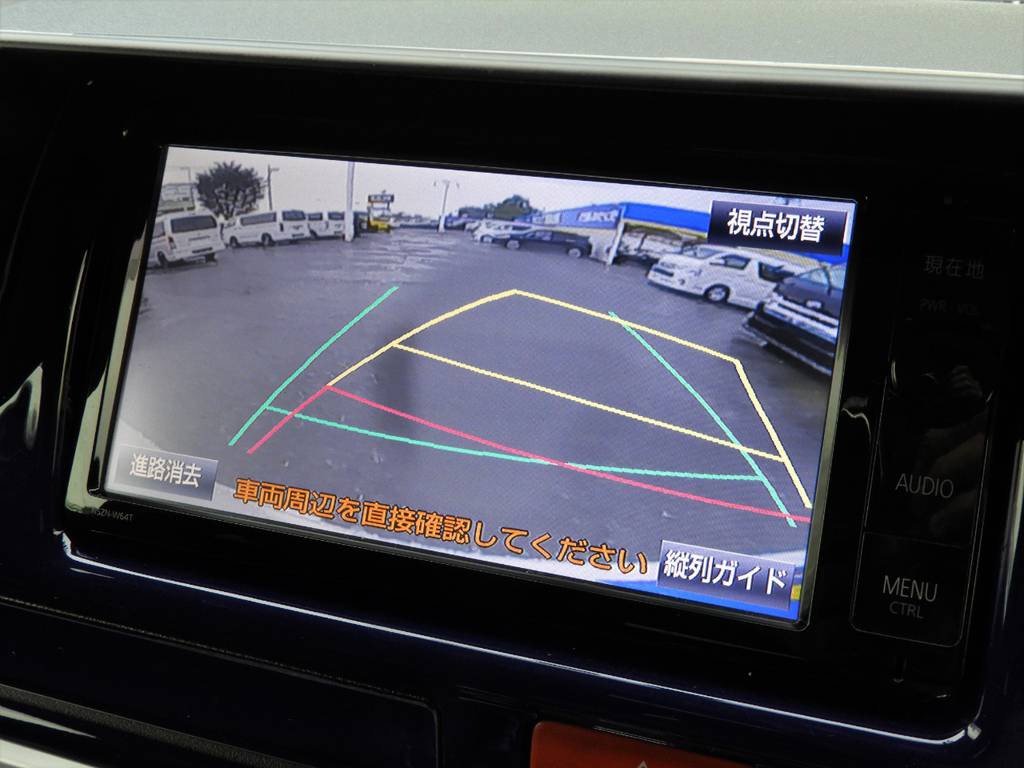 多機能のフルセグSDナビ！バックカメラも映ります！