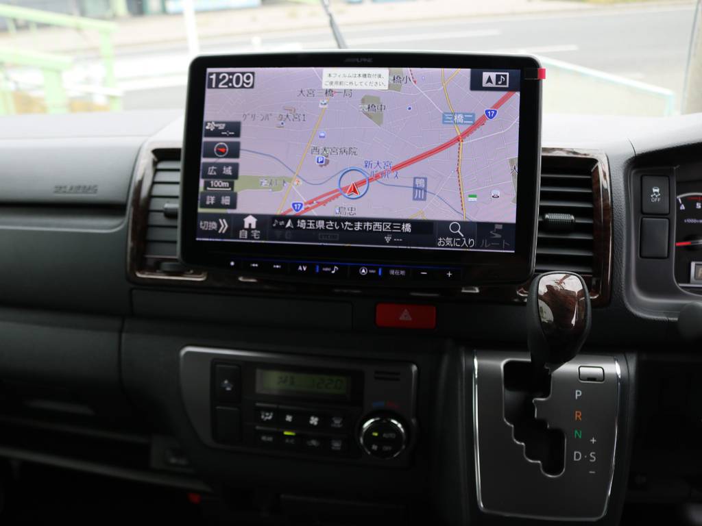 11型の大画面ディスプレイが魅力のBIG-X11ナビ！ディスプレイ部を自分の好みの角度へ無段階で調節できます♪