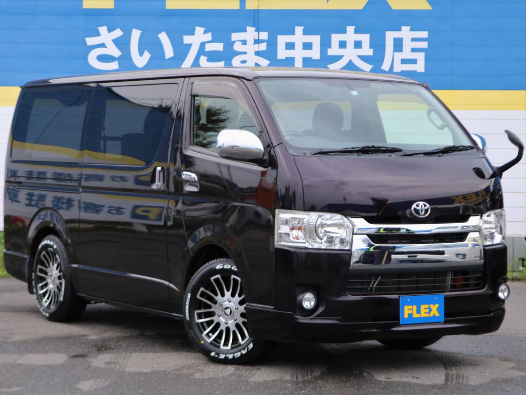 ハイエースバン　4型3.0ディーゼルターボ　４WD　入庫しました！多数新品パーツを付けております！