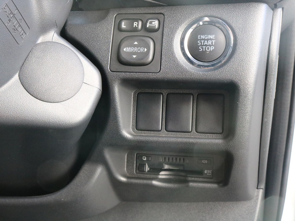 特別仕様車ダークプライムはプッシュスタートが標準装備です！