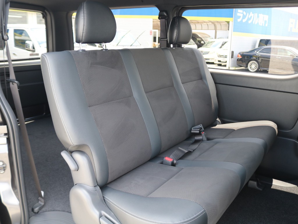 特別仕様車専用ハーフレザーシート♪