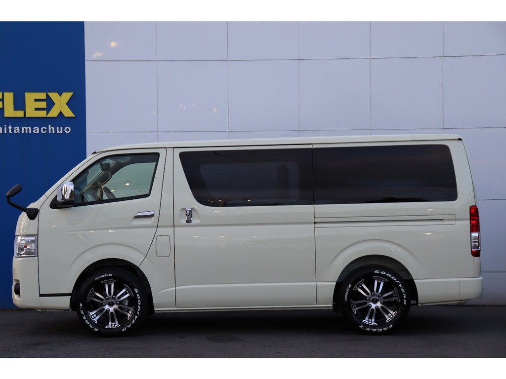 車高は純正となりますが追加でローダウン施工も承ります！お気兼ねなくご相談下さい！