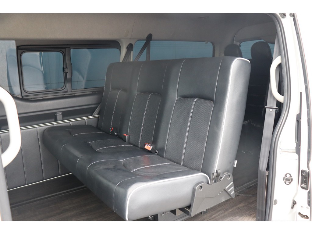 当店過去販売車両！FLEXオリジナルの絶版内装架装アレンジCT！！ロングスライドレールやフルフラットにもなり乗り心地の良いシートアレンジになっています♪