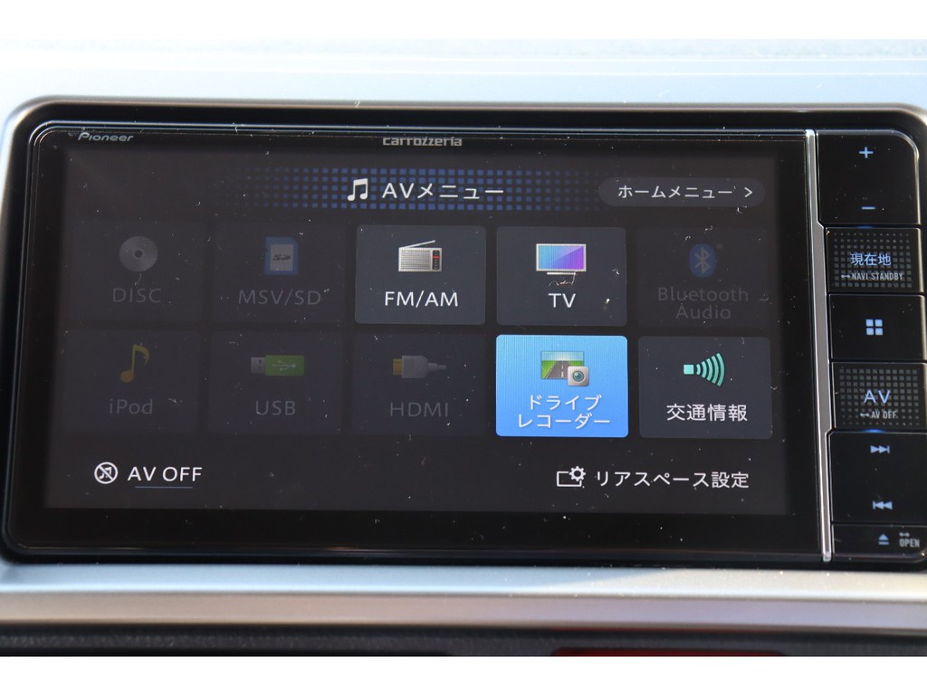 フルセグSDナビは走行中の視聴やBluetooth接続など便利な機能盛りだくさん♪