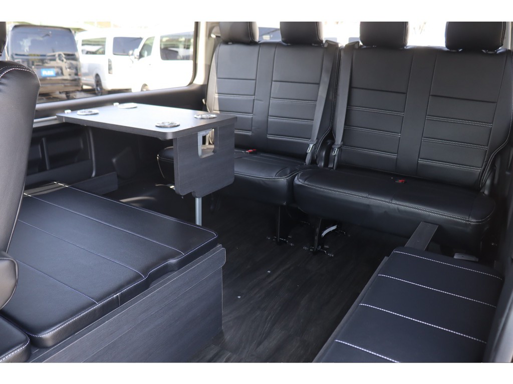 ラウンジモードでもテーブルの使用が可能です！