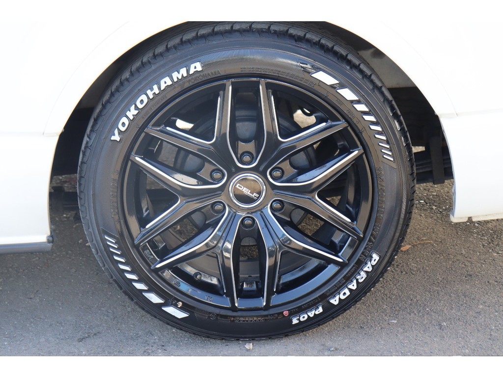 ＤＥＬＦ０１ＡＷ/ＹＯＫＯＨＡＭＡパラダ１８インチタイヤ