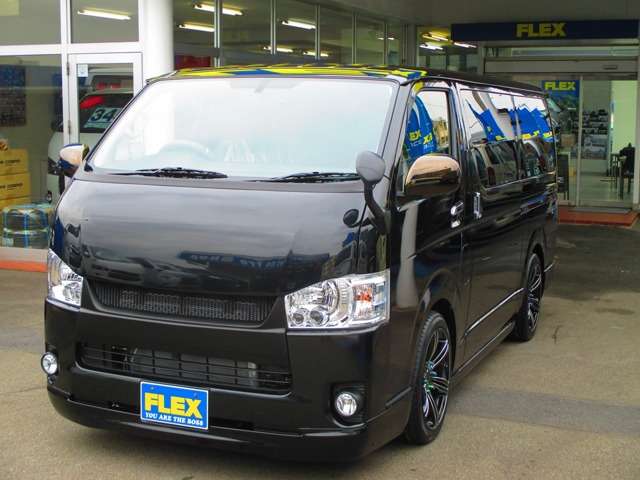 イカつい顔つきのフロントフェイス！漆黒のボディにベストマッチですねっ♪