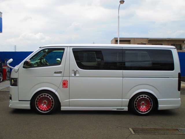 ２．５インチローダウンでベストセッティング！この低フォルムがカッコいい！これぞカスタム箱車♪