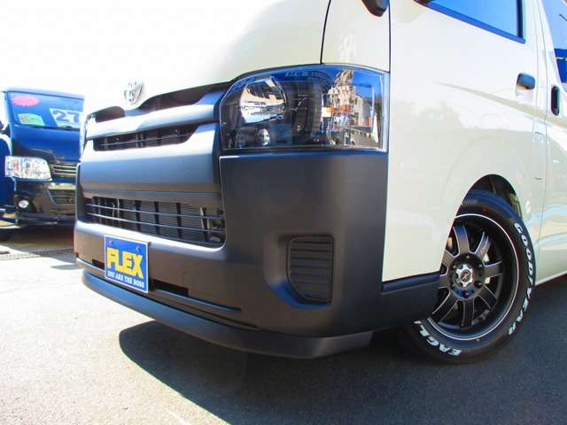 フロントリップは男のチンスポ！３インチローダウンでも日常で擦らないようにセッティング♪往年の街道レーサーを想わせるスタイルです！