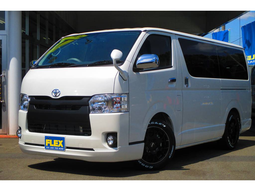 新車ディーゼルナビパッケージ車が入庫致しましたよっ♪怒涛のパワーで圧巻の走り！純白のボディもまたカッコいいですねっ♪