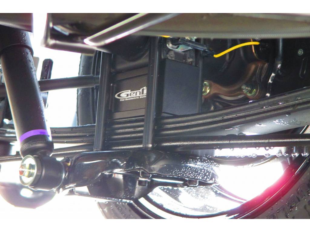 ２．５インチのブロックキットは玄武製！もちろんバンプ類も玄武製に交換済みですよぉ♪良いものは惜しまず装着ですねっ♪