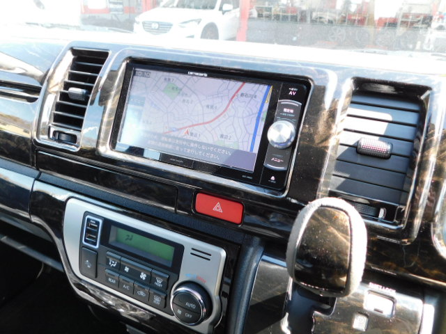 搭載されるナビはパイオニア製！車両価格にナビ費用も含まれてるので追加の出費はありませんよっ♪ナビと言えばパイオニアですねっ♪
