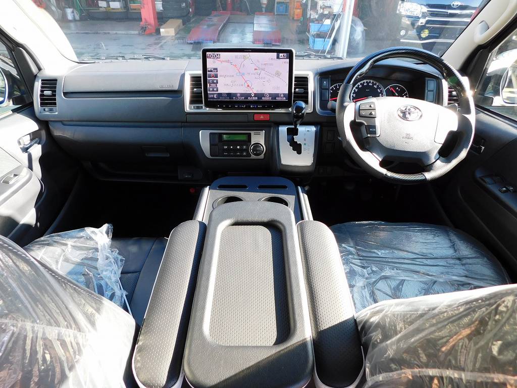 スタイリッシュなコクピット♪見晴らしも良く運転しやすいですよっ！！！