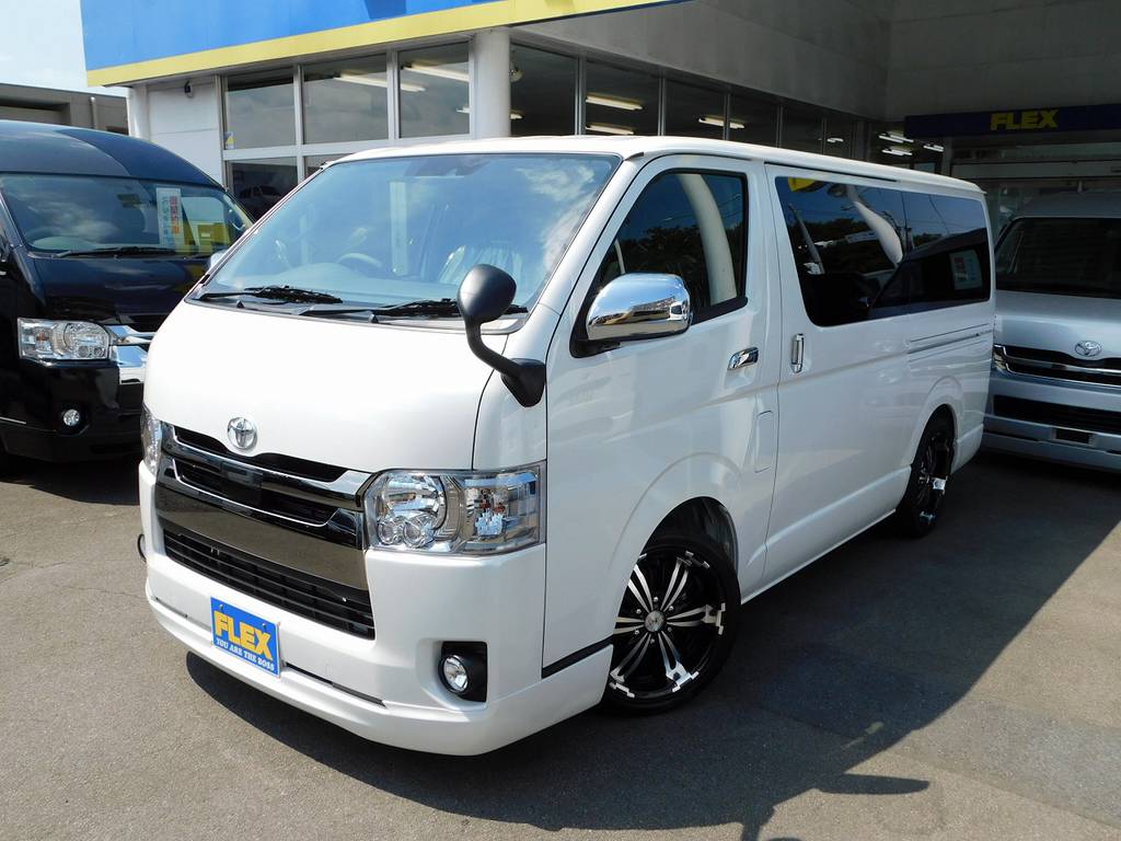 スタイリッシュにカスタムされたハイエースを是非、手に入れてみませんかっ♪