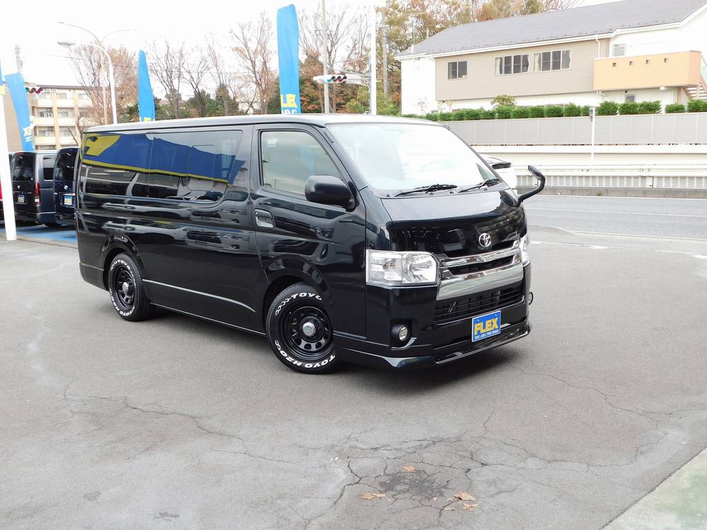 ライトカスタム仕様ですが個性的なハイエースをお探しなら是非一度現車を見に来てくださいねっ♪