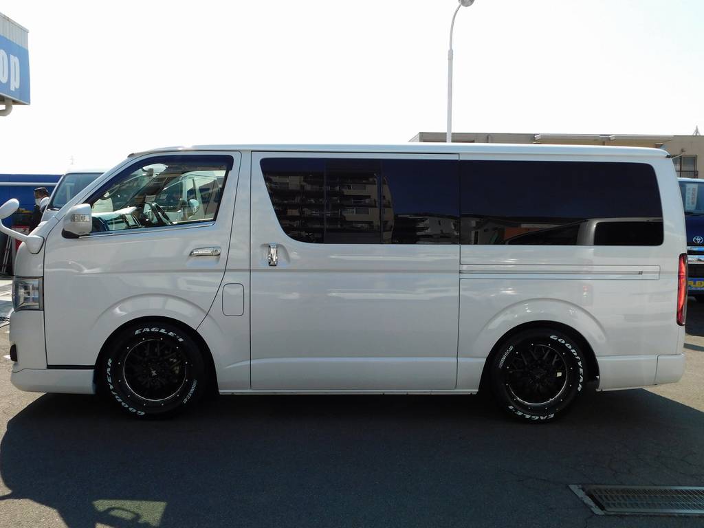 低い箱車は問答無用でカッコいいですねっ♪段差も結構イケますよっ♪