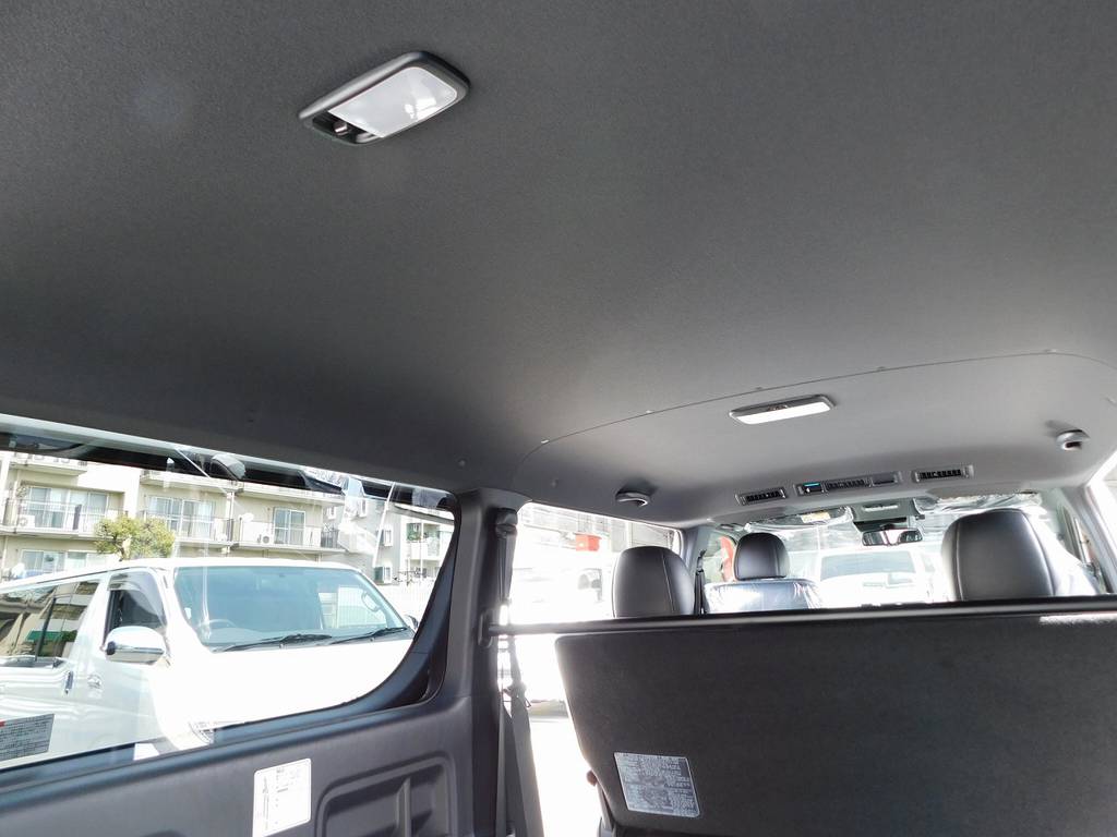 特別仕様車専用のブラック内装！シックでカッコいいですねっ♪