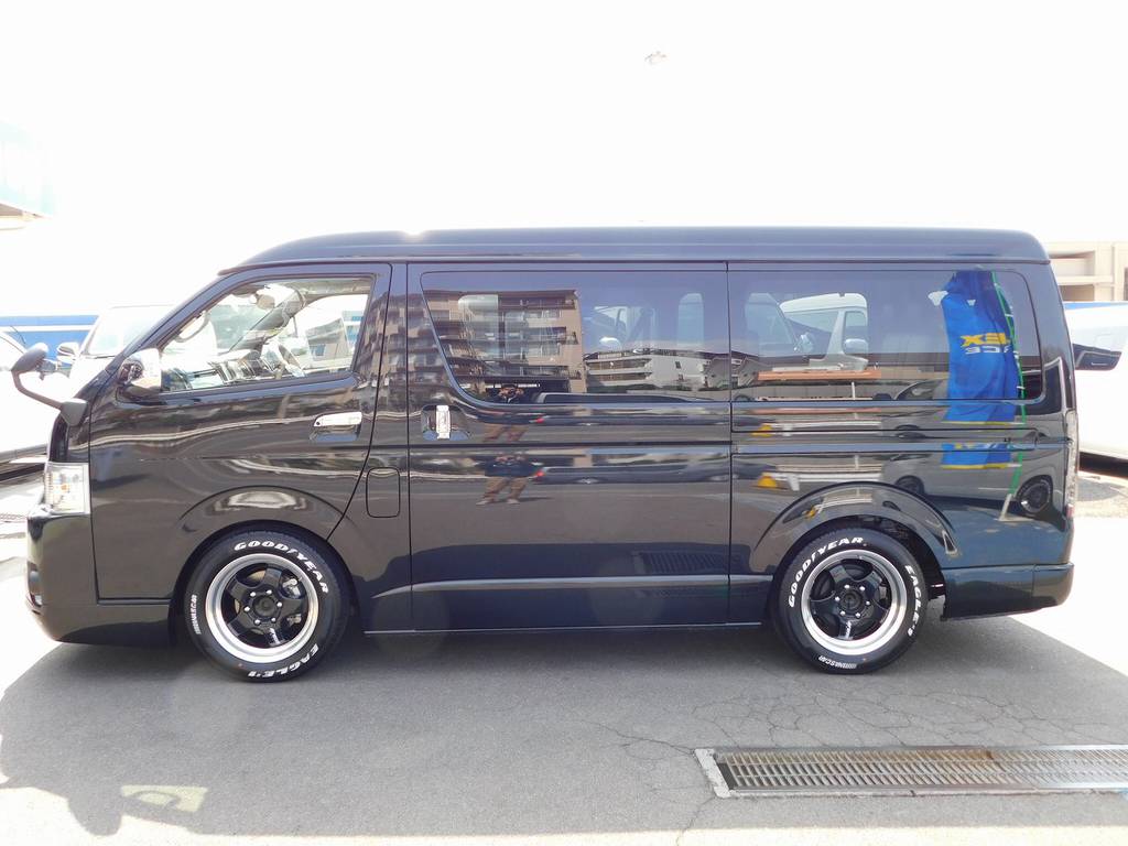 横から見てもカッコいいです！ローダウンされた箱車は文句無しでカッコいい♪