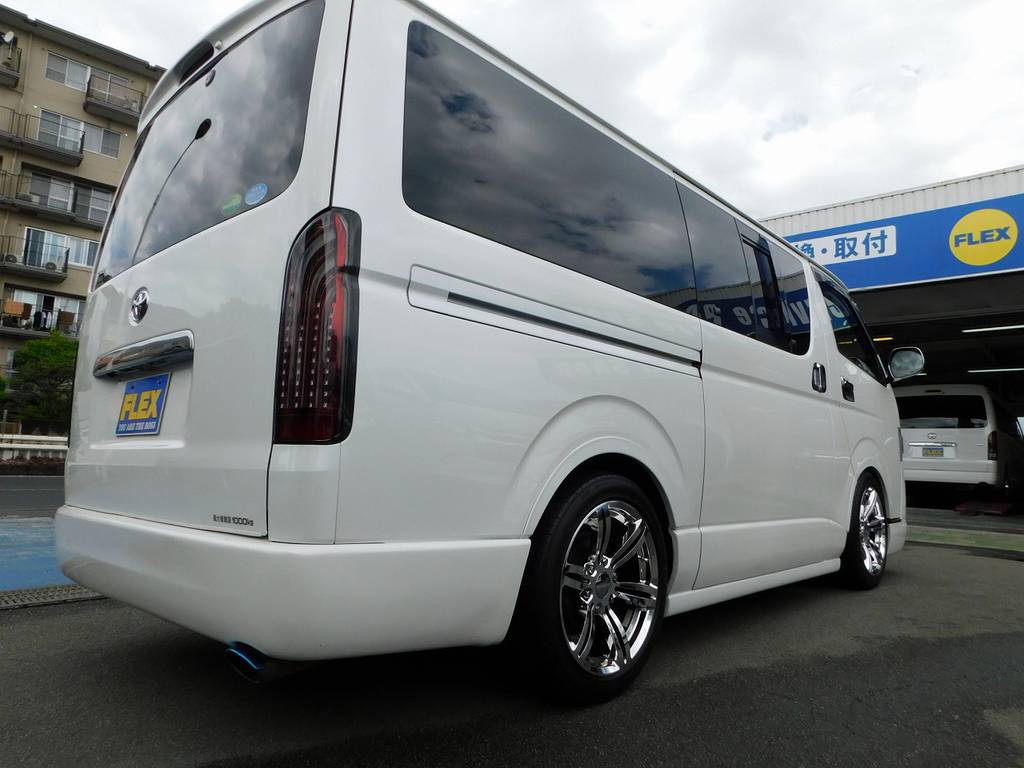 フルエアロ車だけが醸し出すこの絶妙なライン！美しいですねっ♪