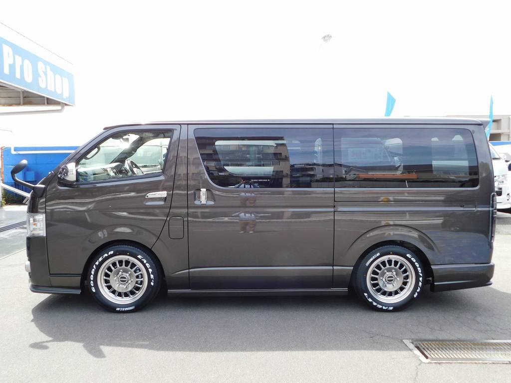 横から見ても美しい！低い箱車はやっぱりカッコいいです♪