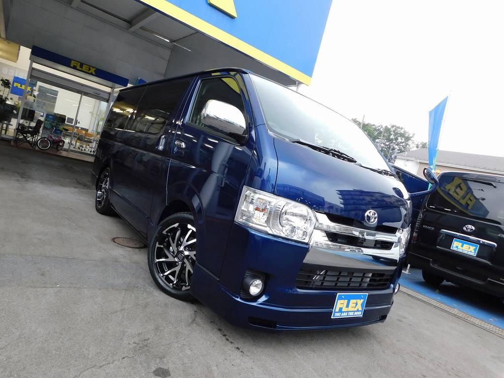 さぁこの車を手に入れてみませんかっ♪現車確認はいつでも大歓迎です♪ダークブルーのハイエース！希少です♪