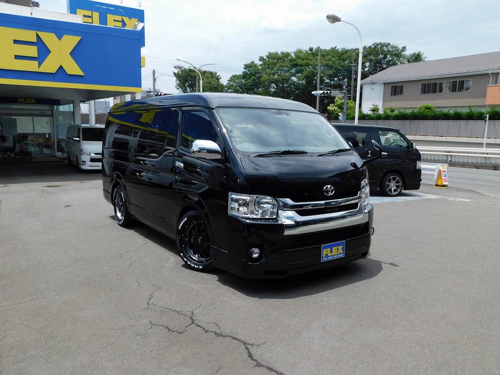ミニバン界の帝王ここに堂々降臨！！！カッコいい車で出掛けてみませんかっ！！！