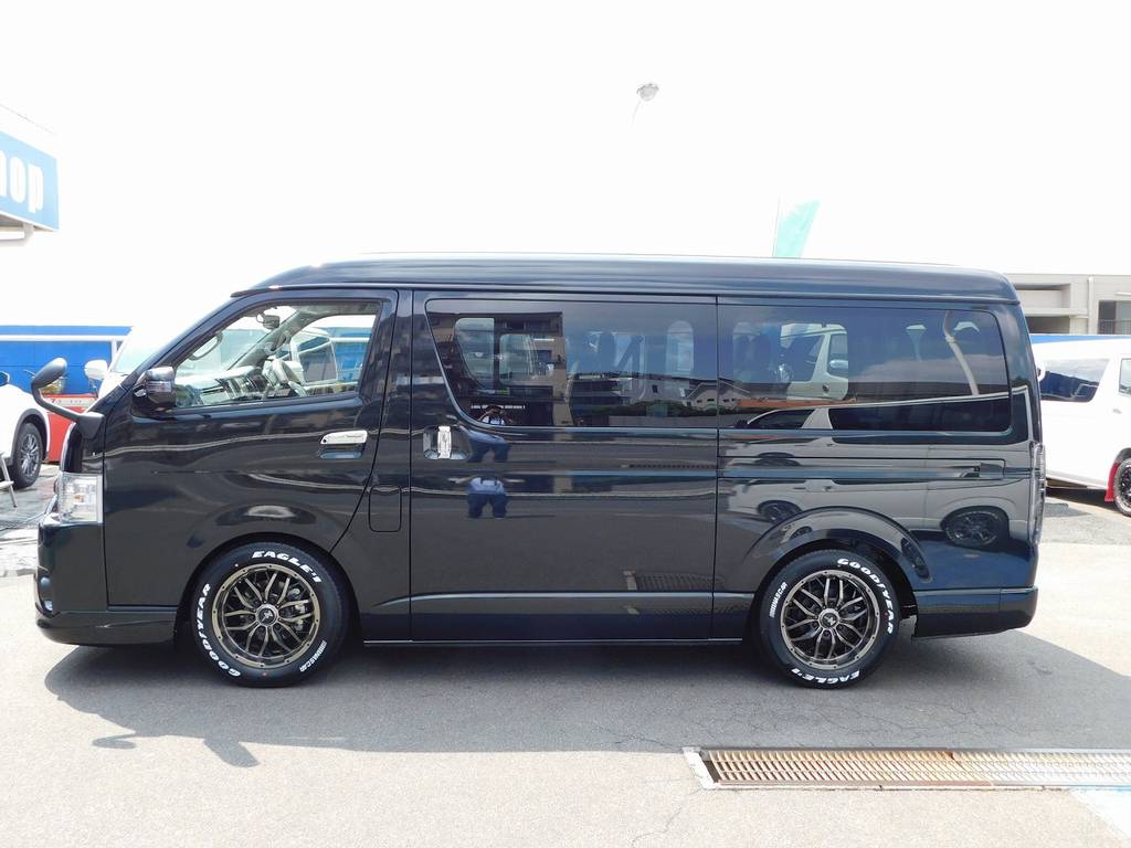 横から見てもカッコいいです！適度なローダウンですがやっぱり低い箱車はカッコいいですねっ♪