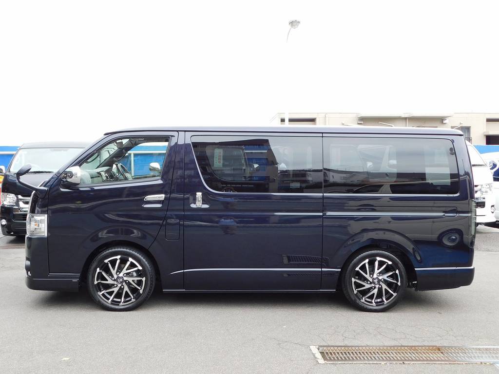 ローダウンされた箱車は問答無用でカッコいいですねっ♪