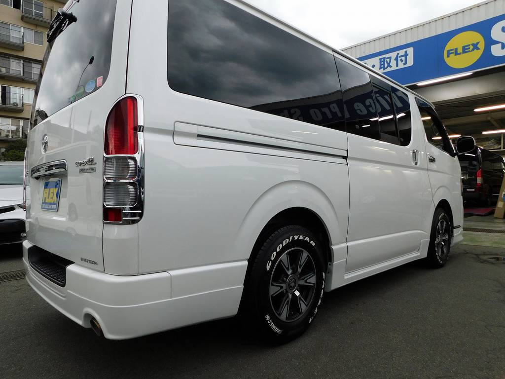 モデリスタ製のフルエアロを装着！フルエアロ車が出すこの美しいライン♪