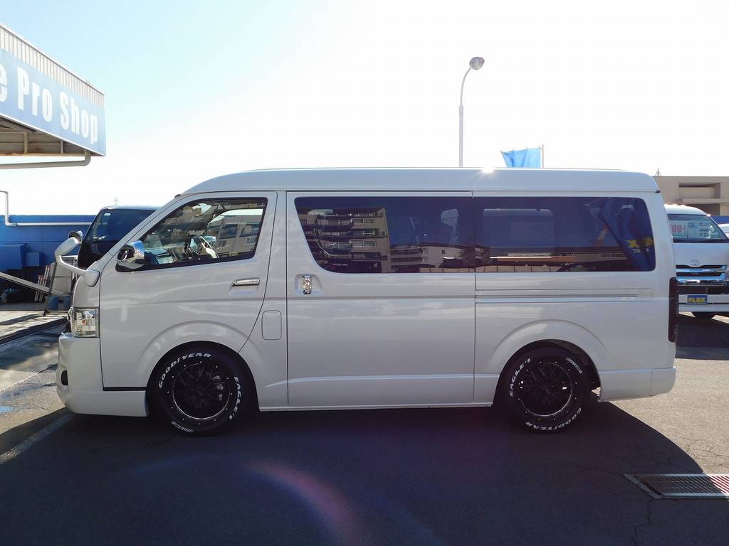 この塊感がたまりません♪低い箱車は問答無用でカッコいいですねっ！！！