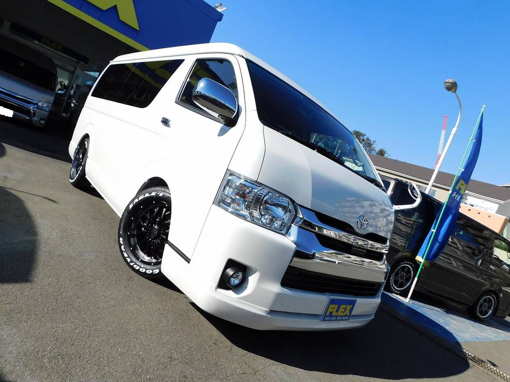 さぁこの車を手に入れてみませんかっ♪トリプルモニター仕様は大人気の為、お早めに♪現車確認はいつでも大歓迎ですよっ♪
