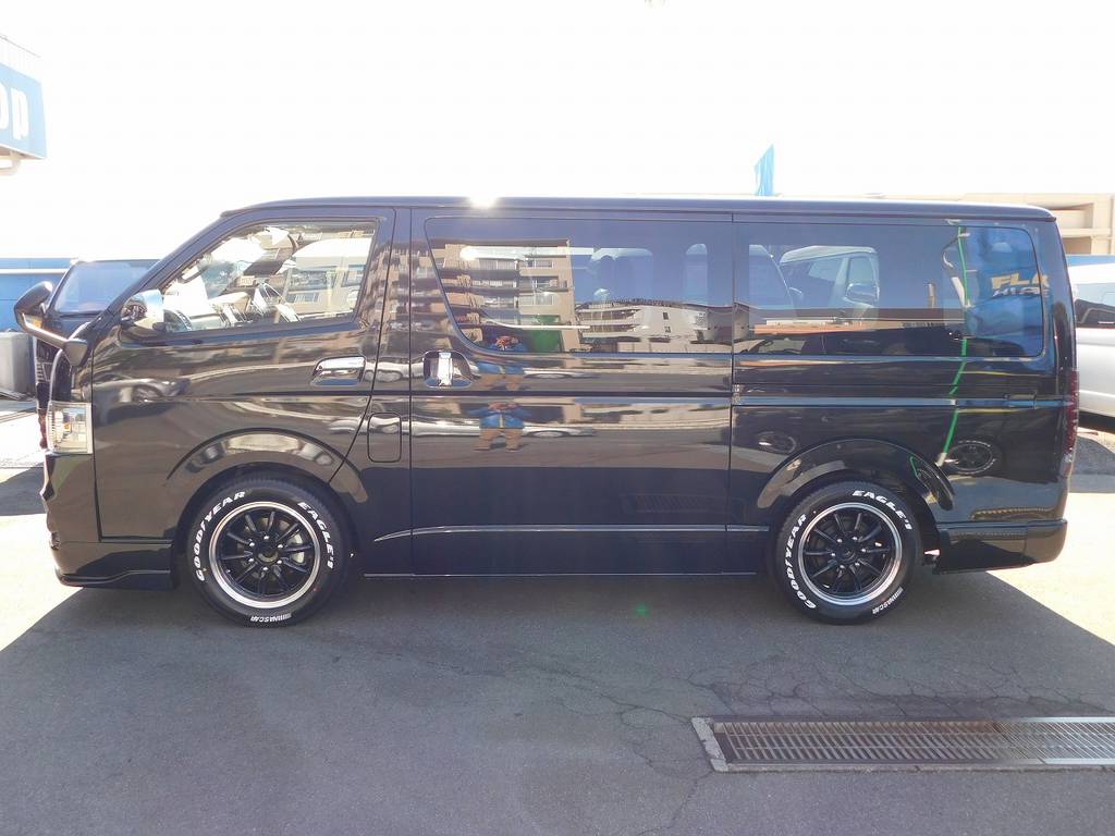 横から見てもカッコいいです！！！低い箱車はカッコいい♪