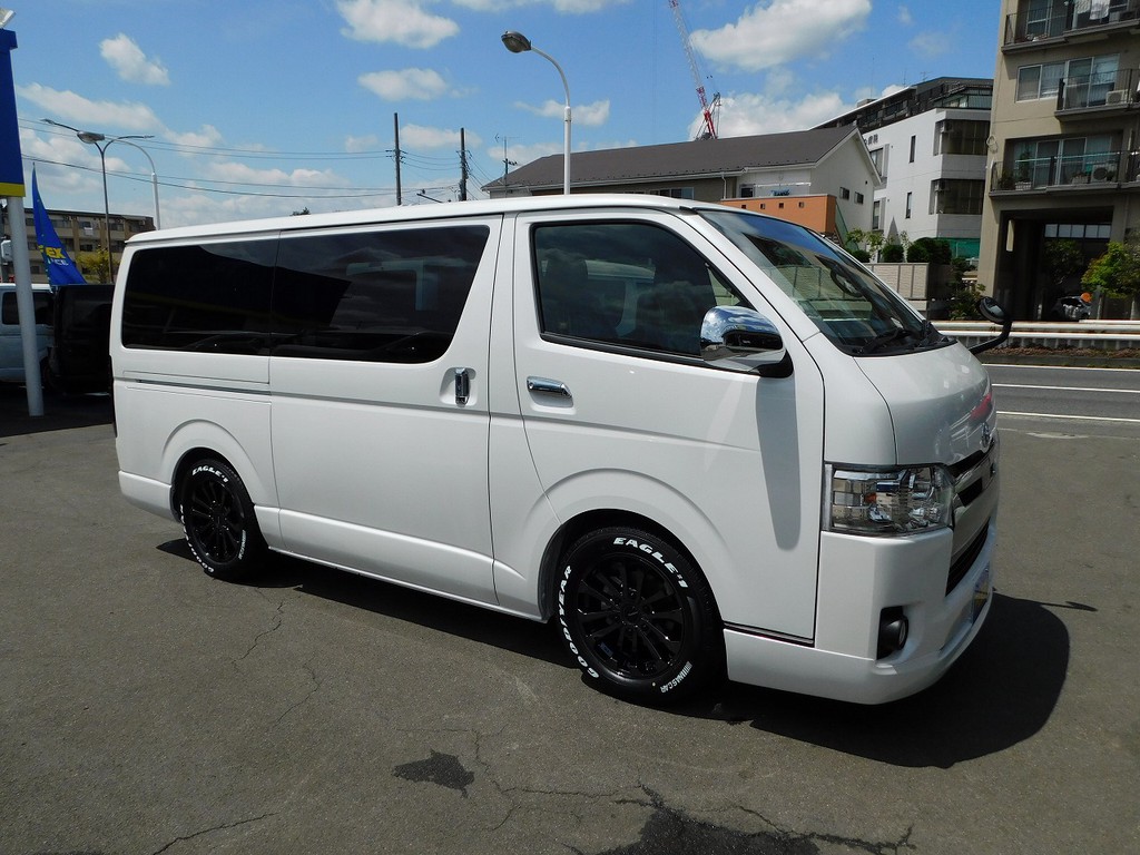 横から見てもキマッてます！ローダウンされた箱車は問答無用でカッコいいですねっ！！！