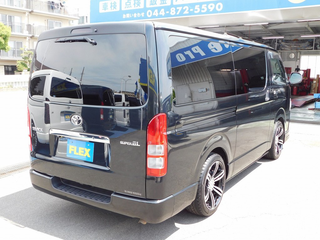 これぞ箱車の後ろ姿！威風堂々としてまねっ♪この箱感がたまりません♪