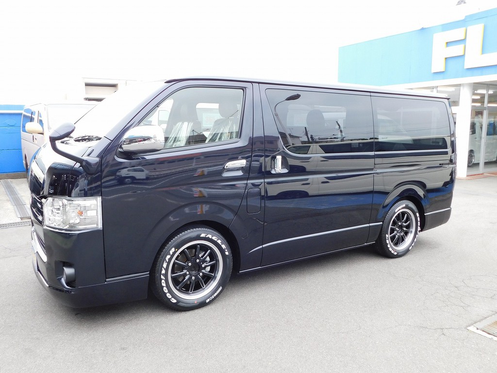 横から見ても美しい♪ローダウンされた箱車は問答無用でカッコいいですねっ♪
