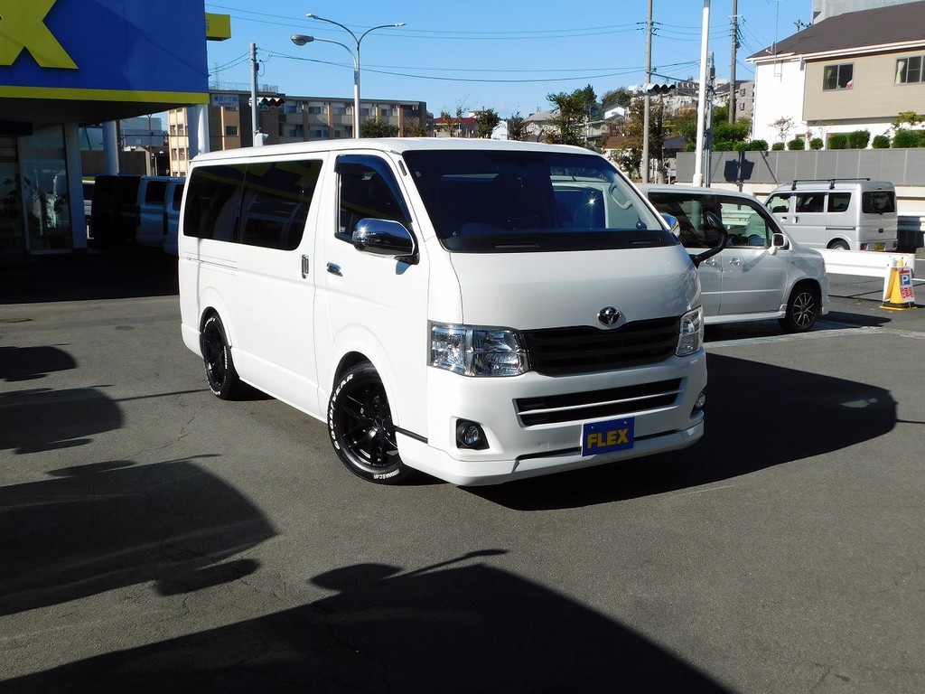 ローダウンされた箱車はカッコいいに決まってますねっ♪段差もそこまで気を使わなくても良いギリギリでセットされております！！！