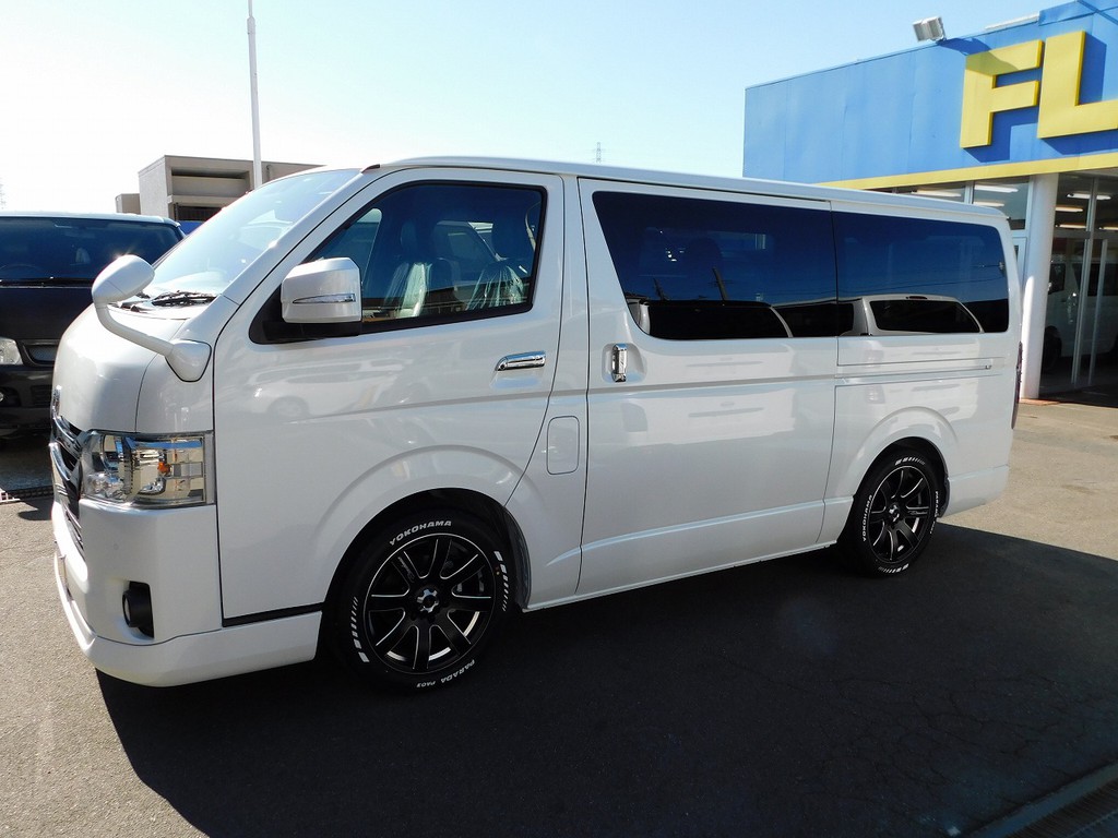 ローダウンされた箱車は問答無用でカッコいいです！約５センチのローダウンで街乗りも以外に大丈夫なんですよっ♪