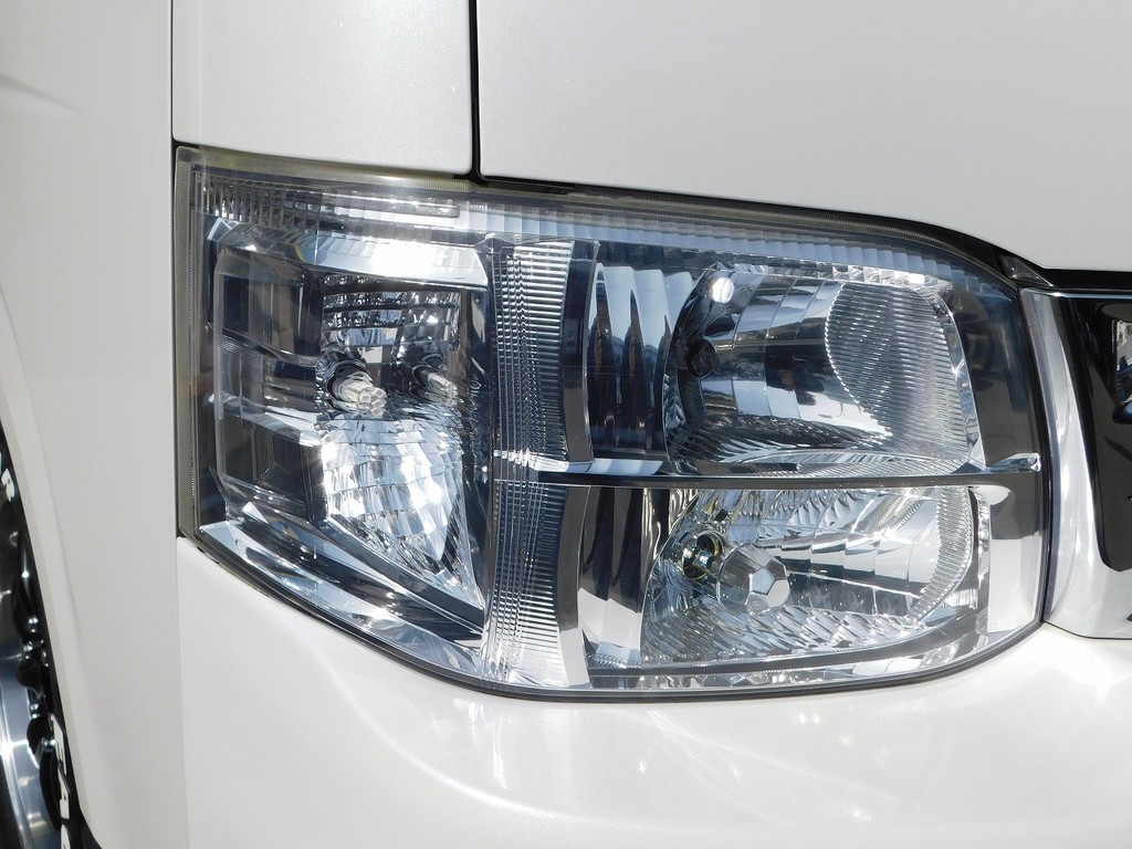 ウィンカーとポジションはＬＥＤに換装されており明るいですよっ♪
