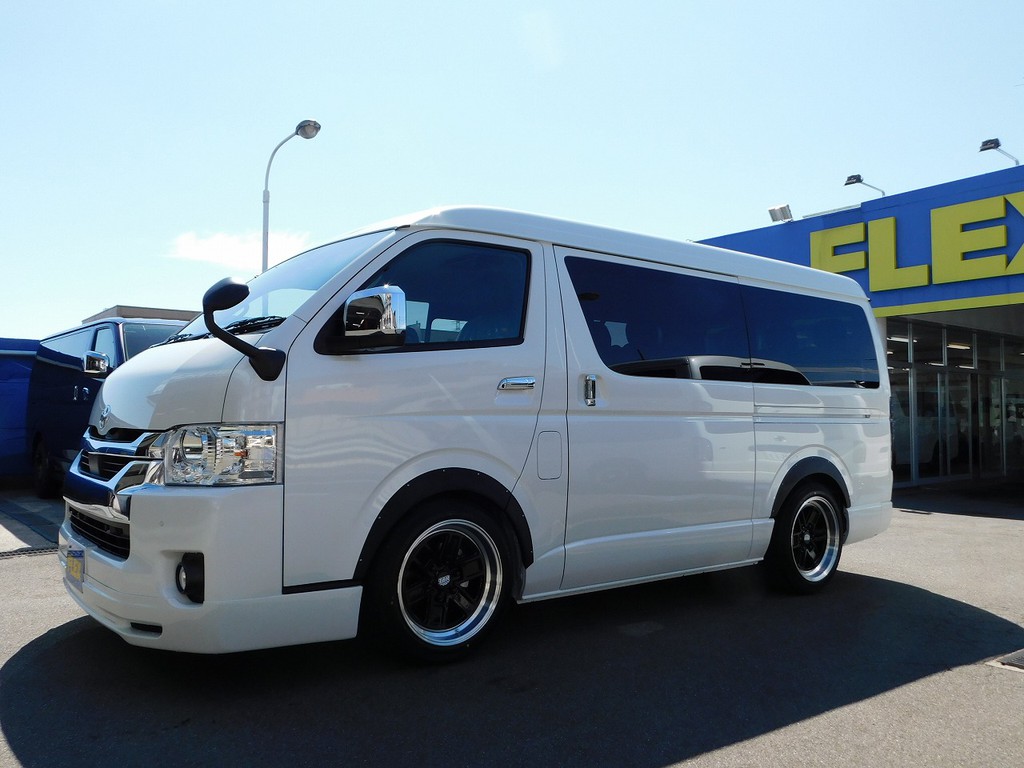 横から見ても威風堂々！！！ローダウンされた箱車は問答無用でカッコいい♪