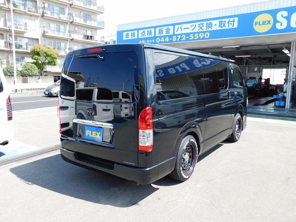 スタイリッシュな後ろ姿♪日本の現場を支える車の後ろ姿は美しい♪