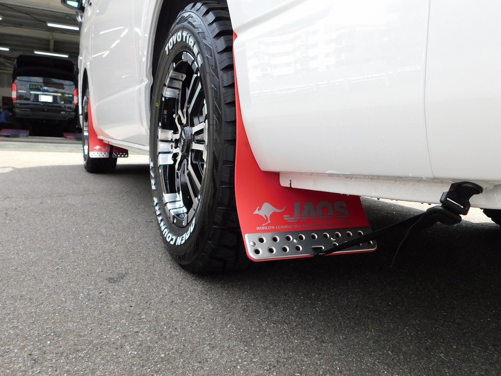 ジャオス製のマッドフラップで泥汚れも軽減出来ます！そしてなによりカッコいい♪